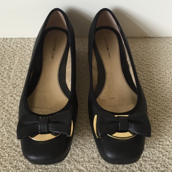 Bandolino flats, size 8