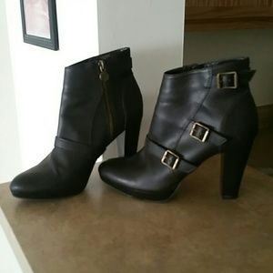 Simply Vera Shoes by Vera Wang