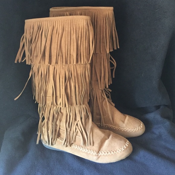 Tall fringe boots