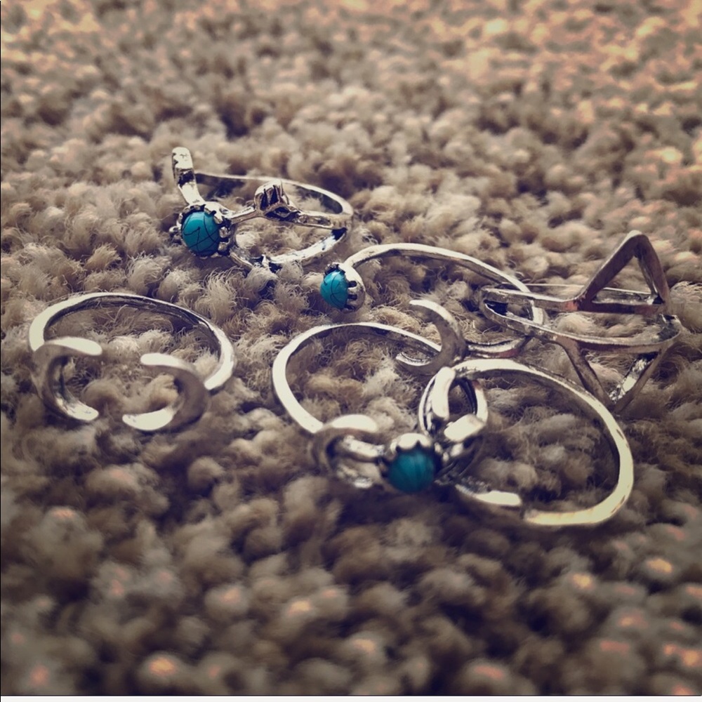 Boho Midi Finger Nuckle Charm - Picture 2 of 4