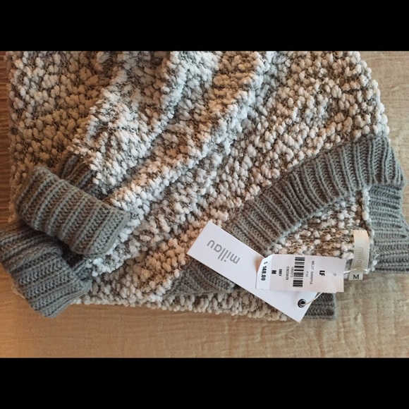 Sweater - Picture 3 of 3