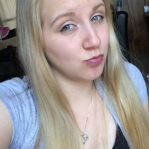 Meet your Posher, Alyssa