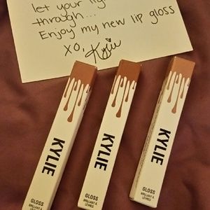 KYLIE *LIKE* LITERALLY* *SO CUTE*