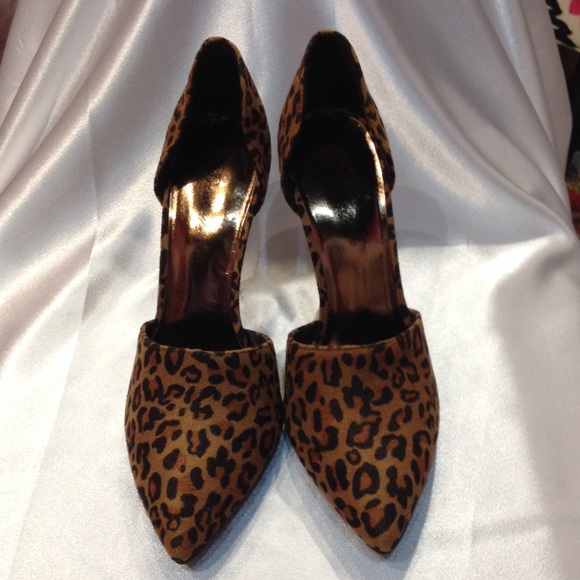 Cute Leopard print classic heels