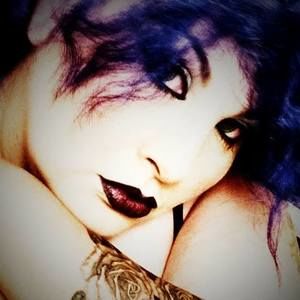 Meet your Posher, Eva