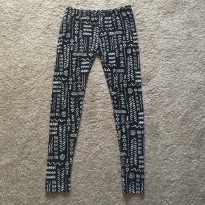 Tribal print leggings