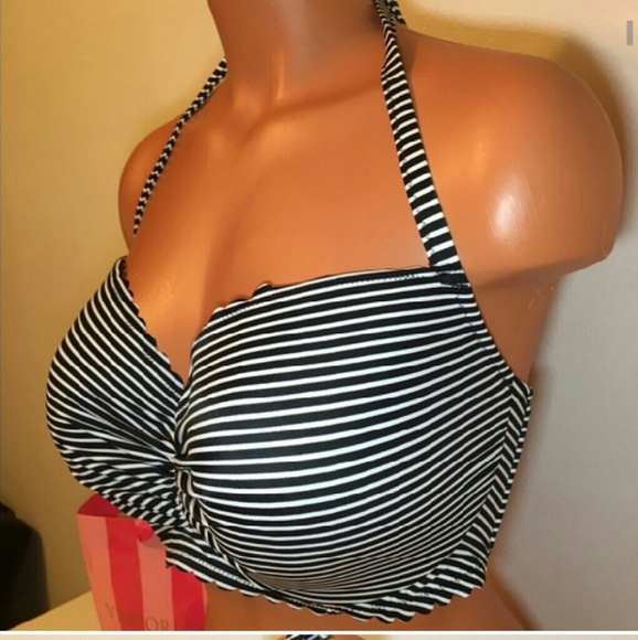 ISO this cute Victorias secret top  NOT for SALE