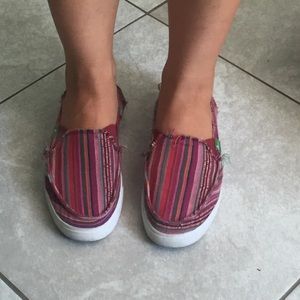 Striped Sanuks