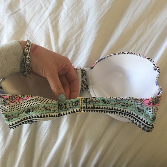 Victoria Secret Bikini Top - Picture 3 of 3