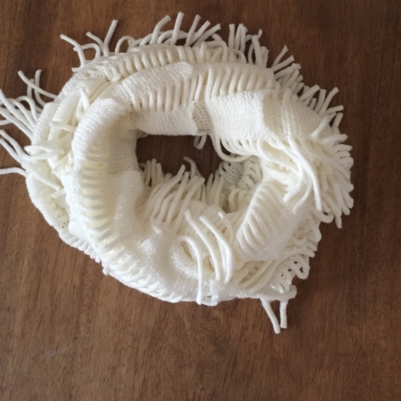 Fringe infinity scarf