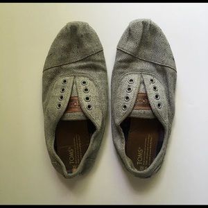 Toms tennis shoes