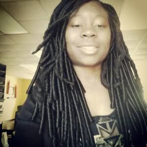 Meet your Posher, Claudia