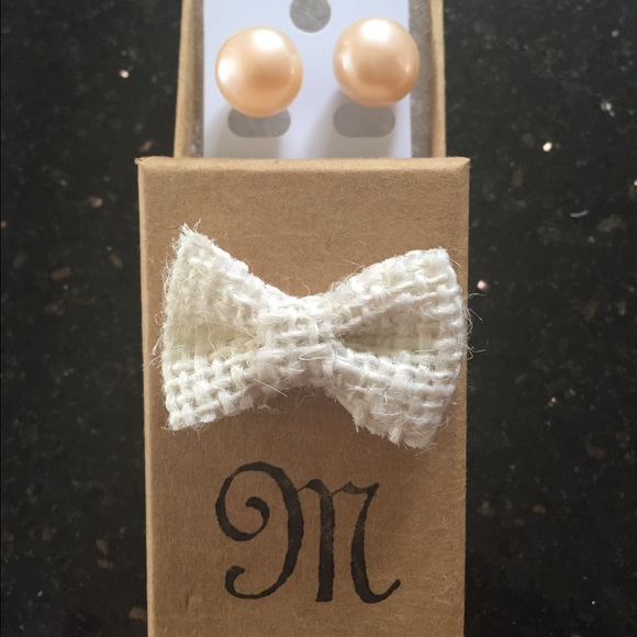 60%OFF Beautiful peach freshwater pearl earrings.