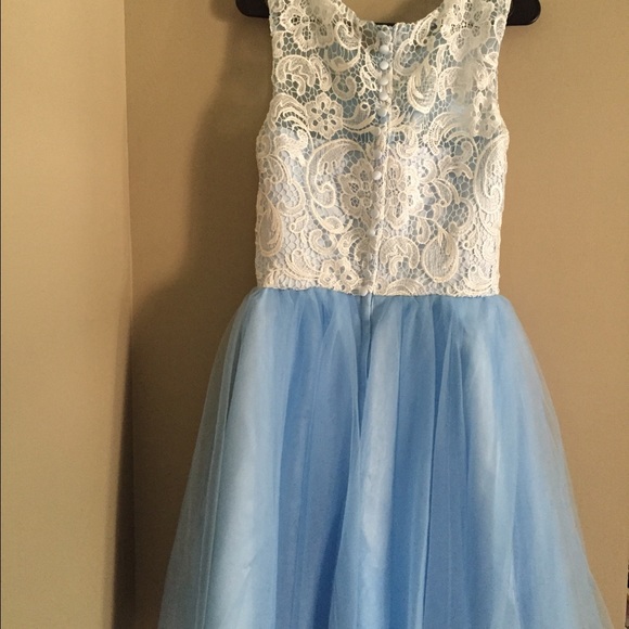 Knee length lace/ Satin and Tulle Dress - Picture 4 of 4