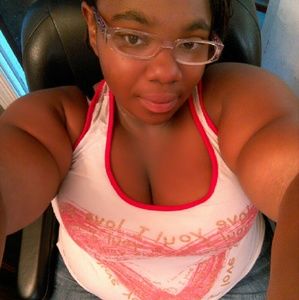 Meet your Posher, Latasha