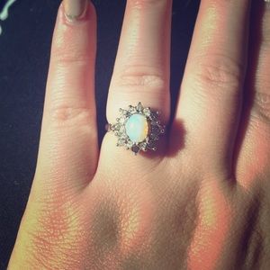 Vintage silver & opal ring