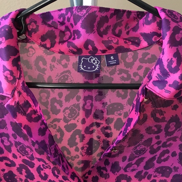 Hello kitty blouse - Picture 3 of 3