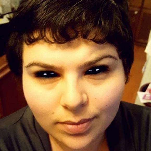 Meet your Posher, Emily - Picture 1 of 1