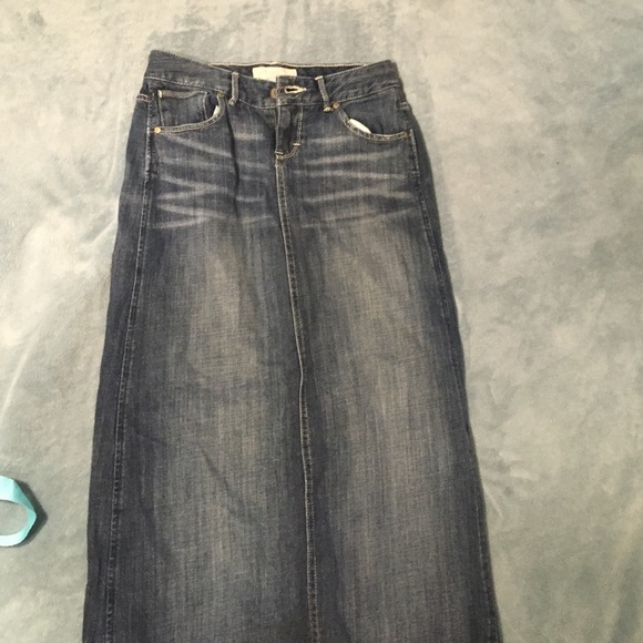 Maurice's long jean skirt size 1/2