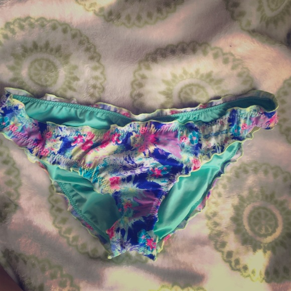 VS Cheeky Bikini Bottoms! ☀️