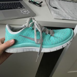 Tiffany blue nike free run size 7