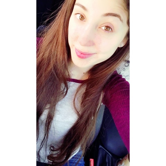 Meet your Posher, Sarah - Picture 1 of 1