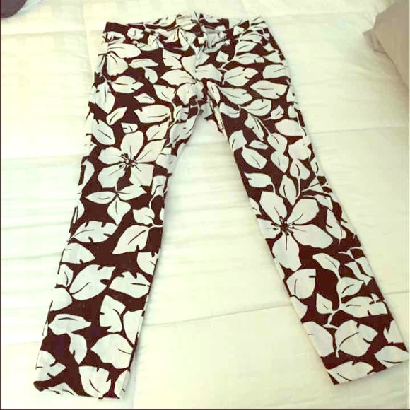 Old Navy Pants - ⛔️SOLD Old Navy Diva Black White Floral Skinny