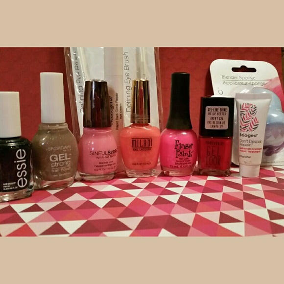 Freebies - Picture 2 of 4
