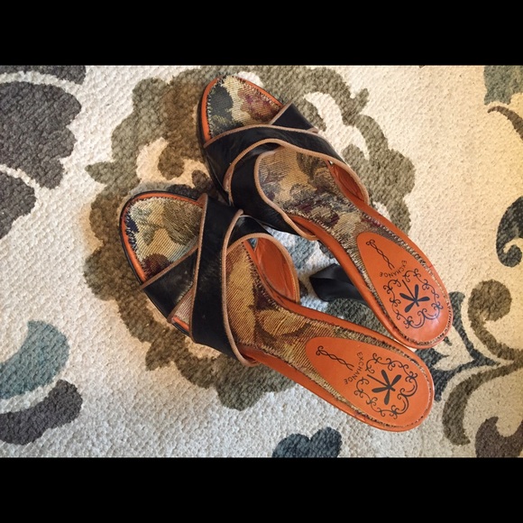 Exchange size 10 heels - Picture 1 of 2