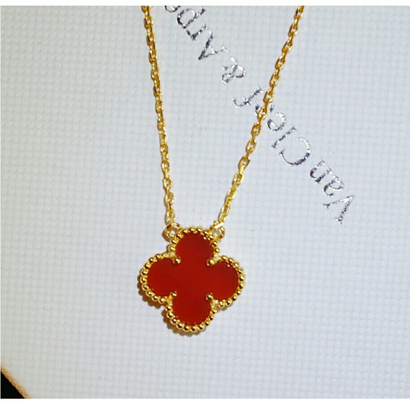 Muse Refined Jewelry - 🛇SOLD🛇**Four clover leaf necklace