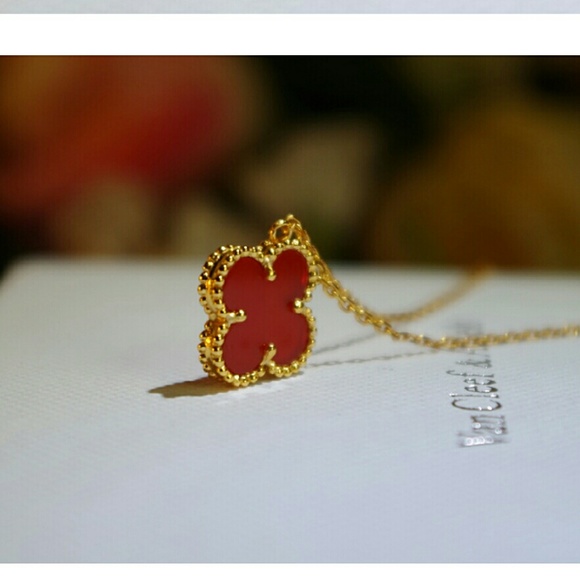 🛇SOLD🛇**Four clover leaf necklace - Picture 3 of 4