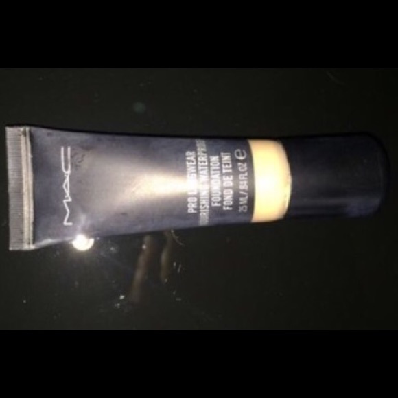 Mac PROWEAR foundation