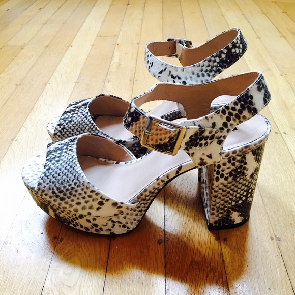 Topshop Black and White *snake skin* Sling Backs - Picture 2 of 4