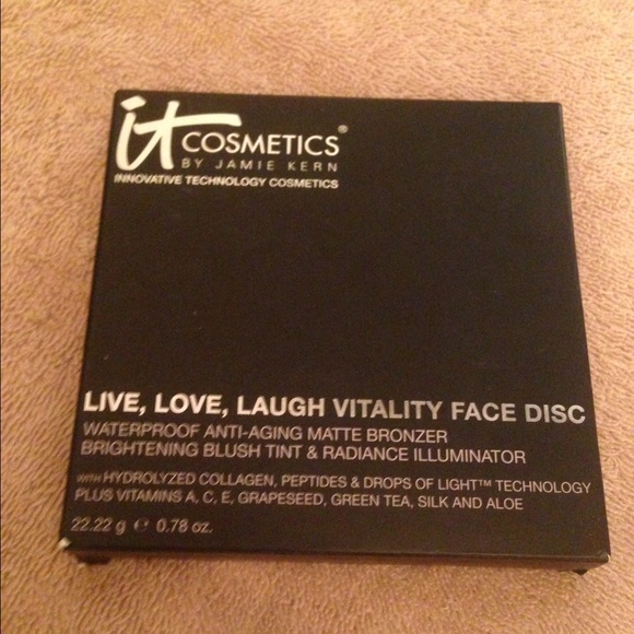 IT Cosmetics Vitality Face Disc