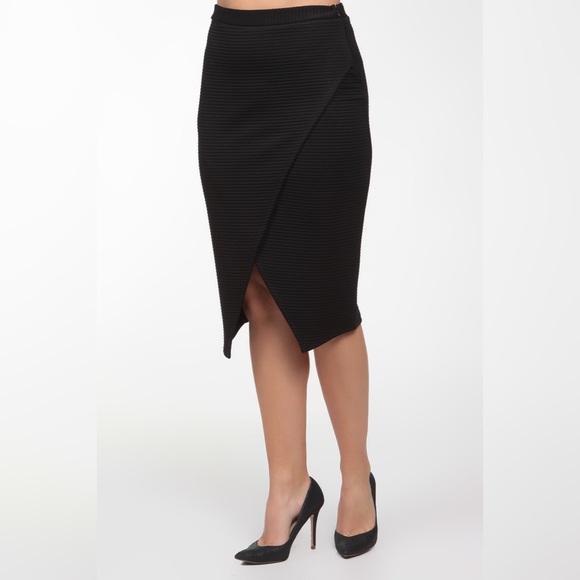 Frank Lyman Dresses & Skirts - 💄🎀Side Slit Skirt