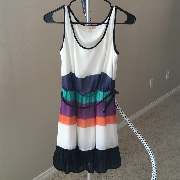 Cocktail dress with belt