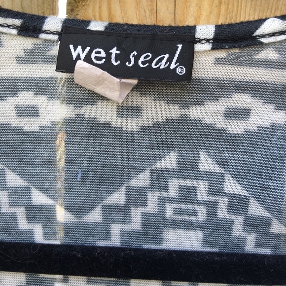 Aztec cardigan - Picture 3 of 3