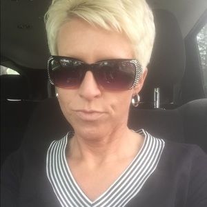 Meet your Posher, Nea