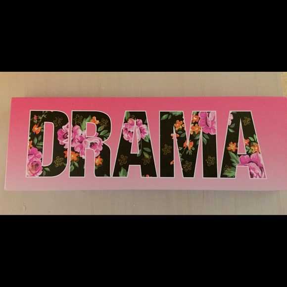 Profusion Drama Eyeshadow Palette