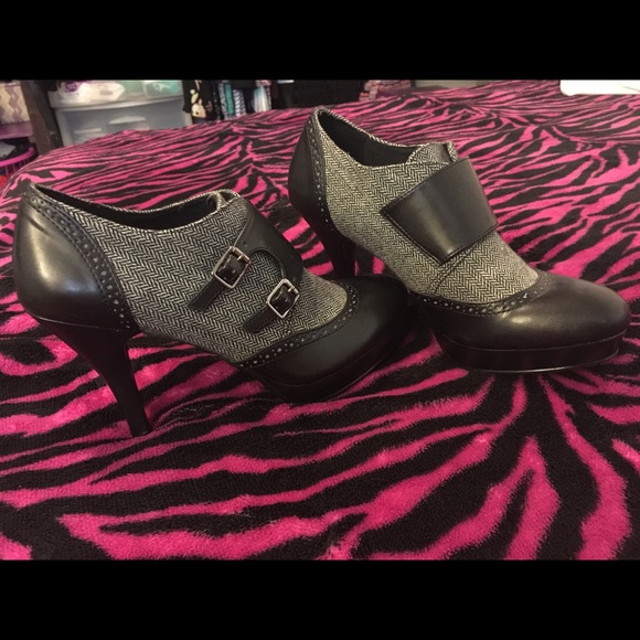 Ankle boots