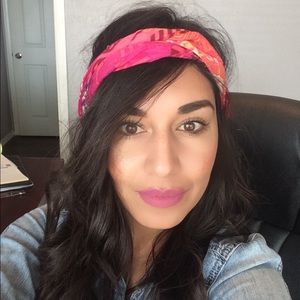 Meet your Posher, Danielle