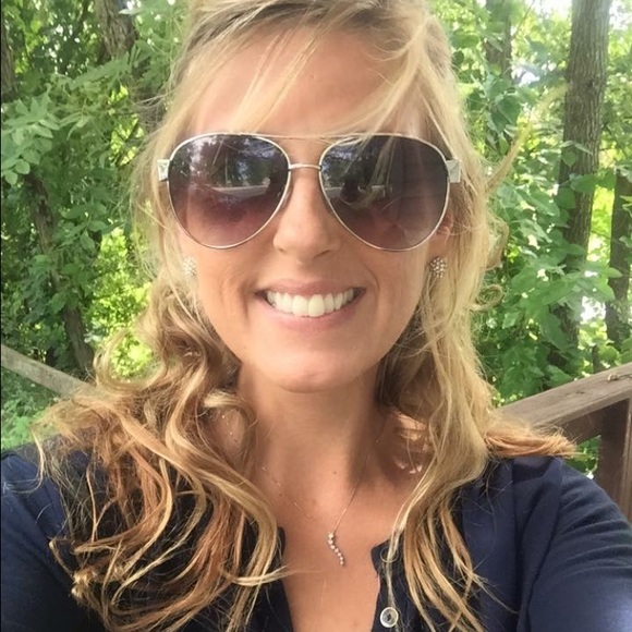 Meet your Posher, Angela - Picture 1 of 1
