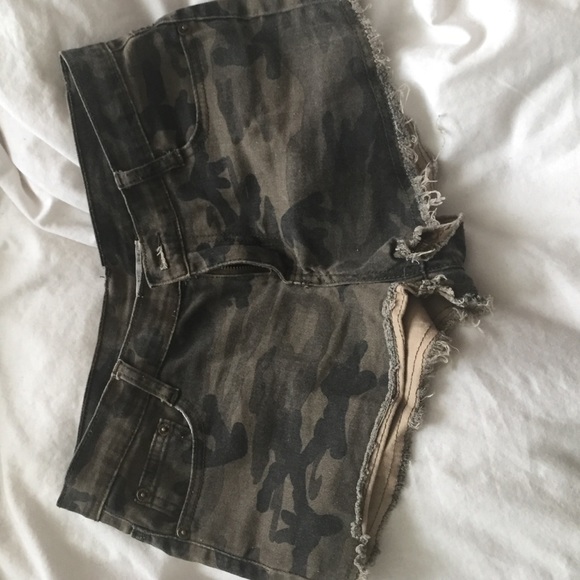 Boutique camo Jean/cotton shorts.