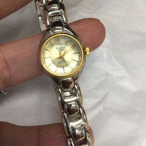 Ladies itsy bitsy elegant watch