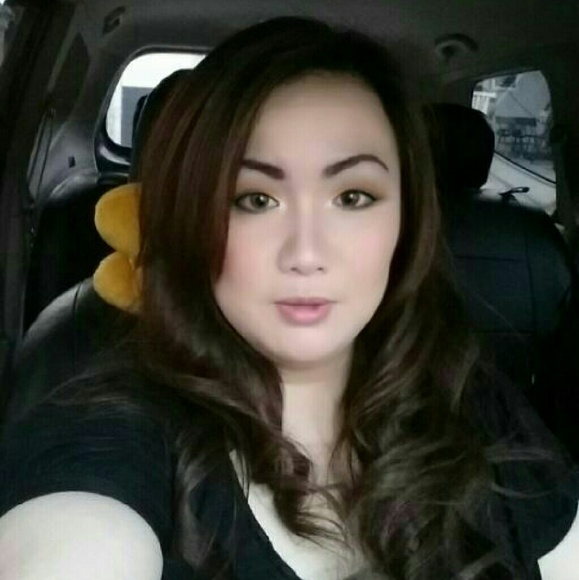 Meet your Posher, Ester