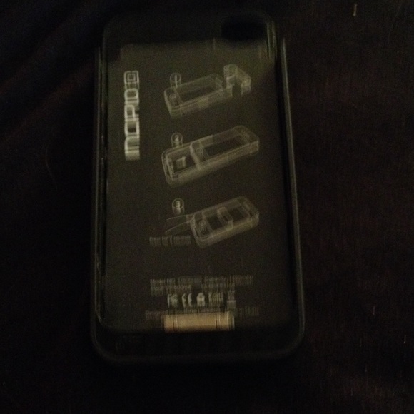 Charging case for iPhone 4s