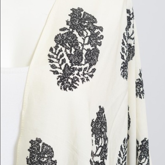 Cream Bohemian Kimono with Tassels - Picture 4 of 4