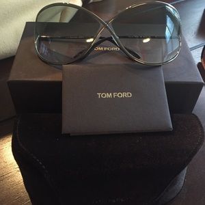 Authentic Tom ford Miranda sunglasses.