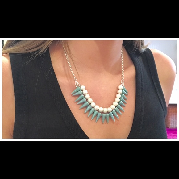 Spike Layered Necklace! - Picture 3 of 3