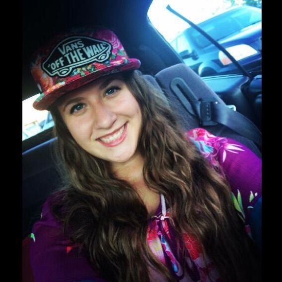 Hello Poshmark Babes! π - Picture 4 of 4